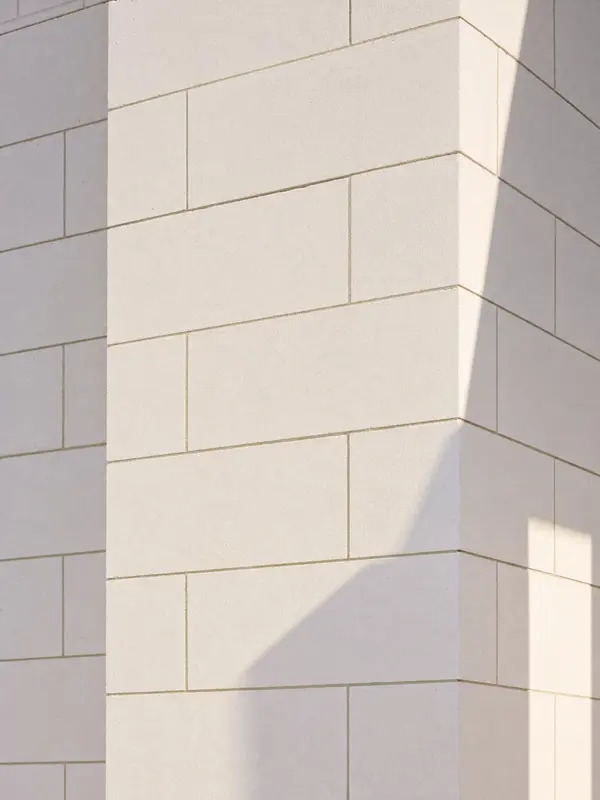 A 20 cm thermal block wall