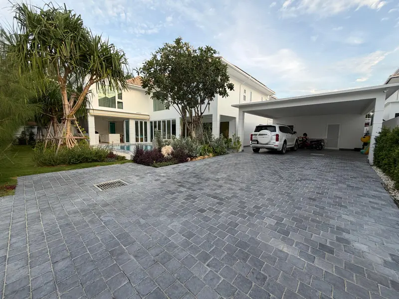 Renovation at The Vineyards, photographed